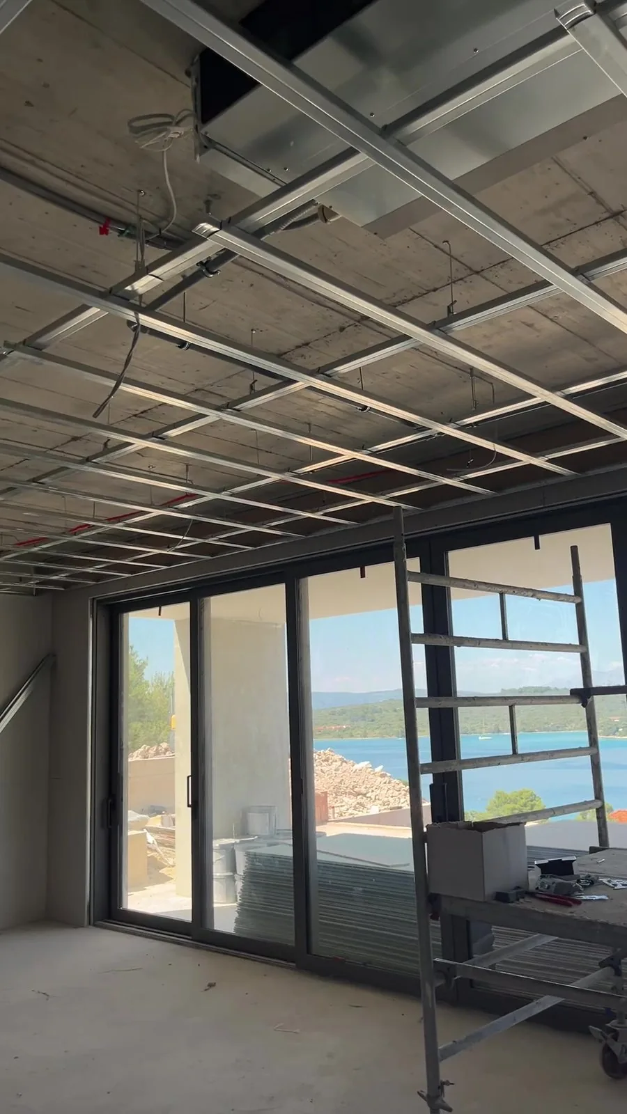Lovište, Pelješac – profili stropa uz panoramske prozore