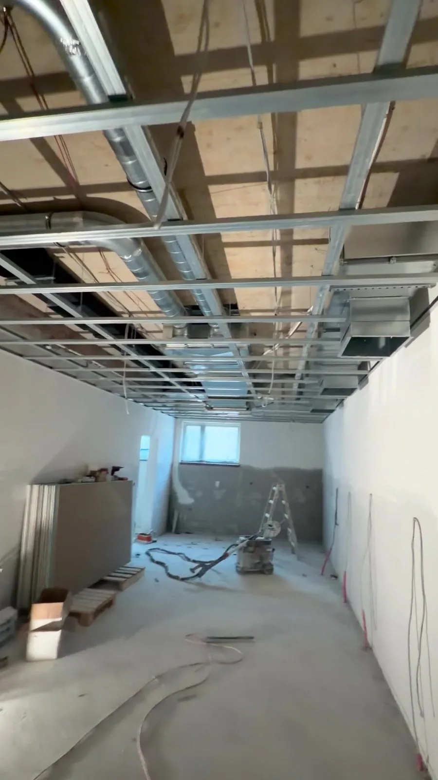 Split, kuhinja restorana – profili oko ventilacijskih kanala
